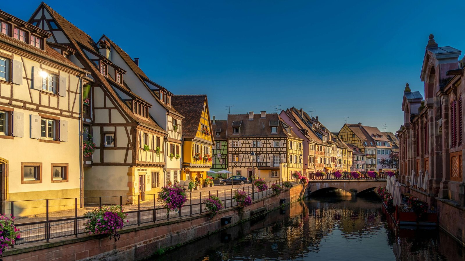 A stunning view of one of the most gorgeous cities in the world, with historic buildings and charming streets, inspiring ideas for your next travel adventure.