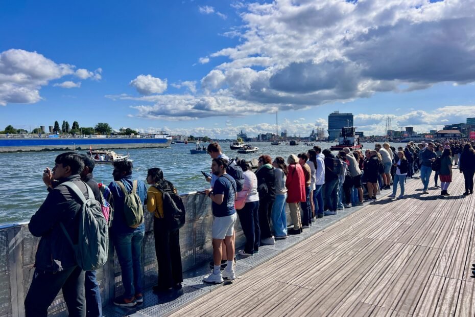 Best travel destinations in December: Diverse holiday options ranging from enchanting snowy winter wonderlands to relaxing sunny tropical beaches for a perfect year-end escape.