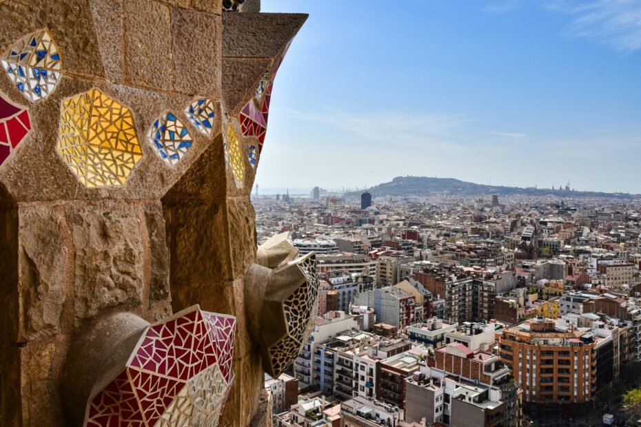 Vibrant Barcelona cityscape showcasing iconic Gaudi architecture and cultural richness for unforgettable BCN travels.