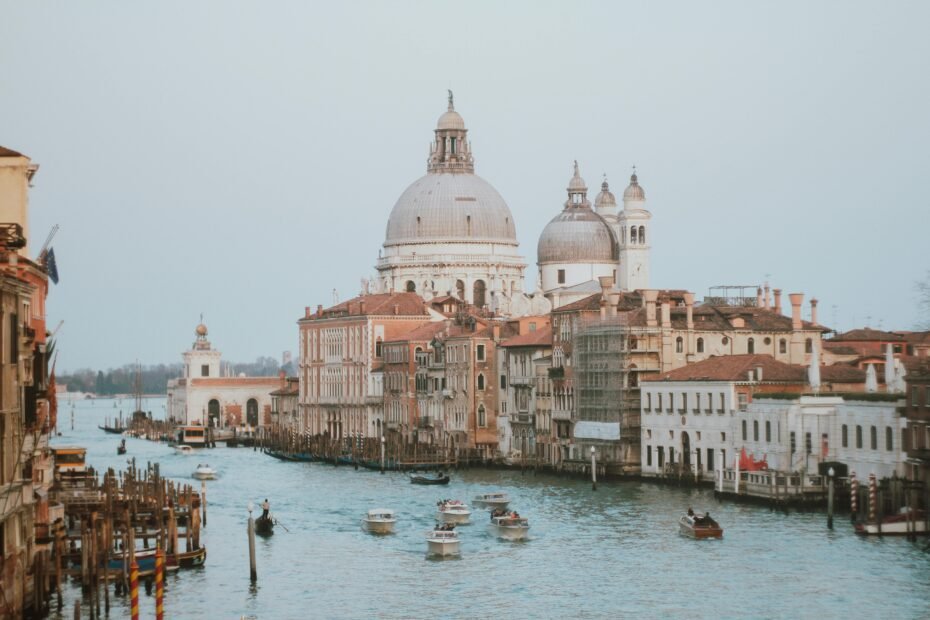 Best places to travel in Italy 2025, featuring iconic destinations like Rome, Florence, Venice, and the Amalfi Coast, perfect for an unforgettable Italian adventure.