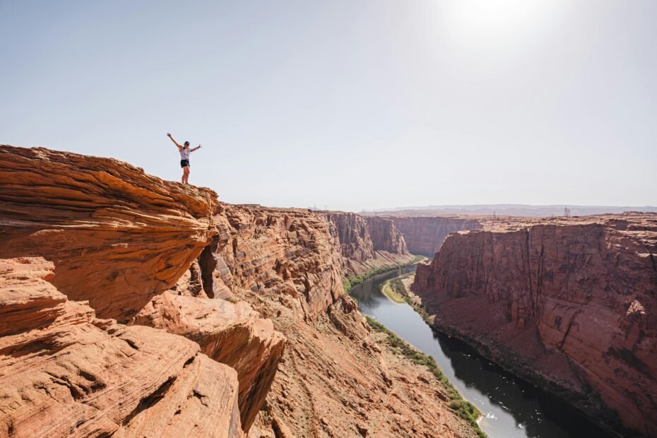 Diverse and breathtaking Arizona landscapes, featuring iconic red rock formations, deep canyons, and expansive desert scenery, to inspire travel and adventure to top destinations like Grand Canyon, Sedona, and Monument Valley.