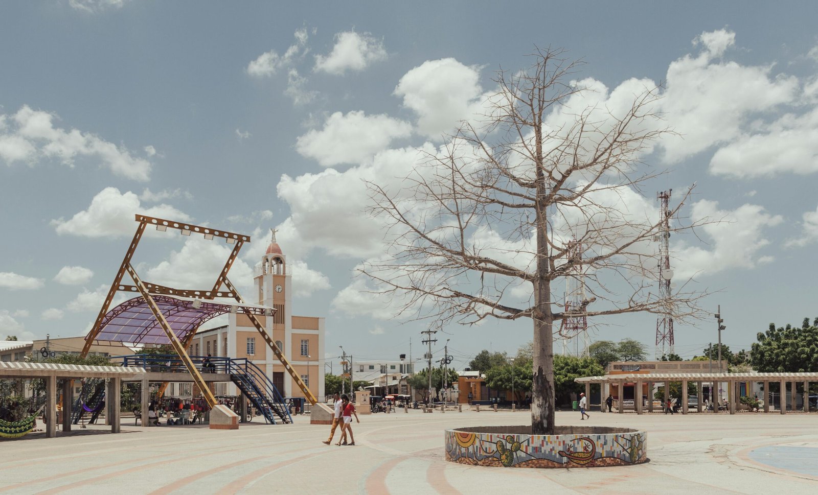 Modena Travel Plaza on New York State Thruway: modern service area with EV charging, fuel, and clean amenities for travelers.