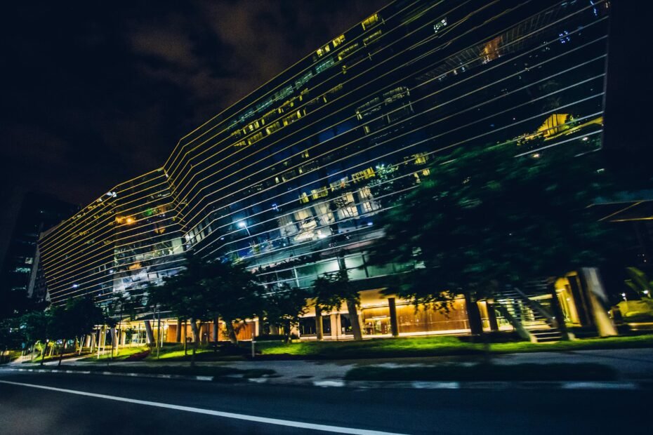 Exterior view of the modern 7 Feathers Truck and Travel center in Canyonville, Southern Oregon, an I-5 highway stop offering comprehensive amenities, secure truck parking, and a connection to the Seven Feathers Casino Resort.