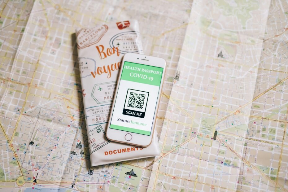 Mobile app showing real-time global corporate travel tracking and employee safety features, ensuring efficient management and duty of care.