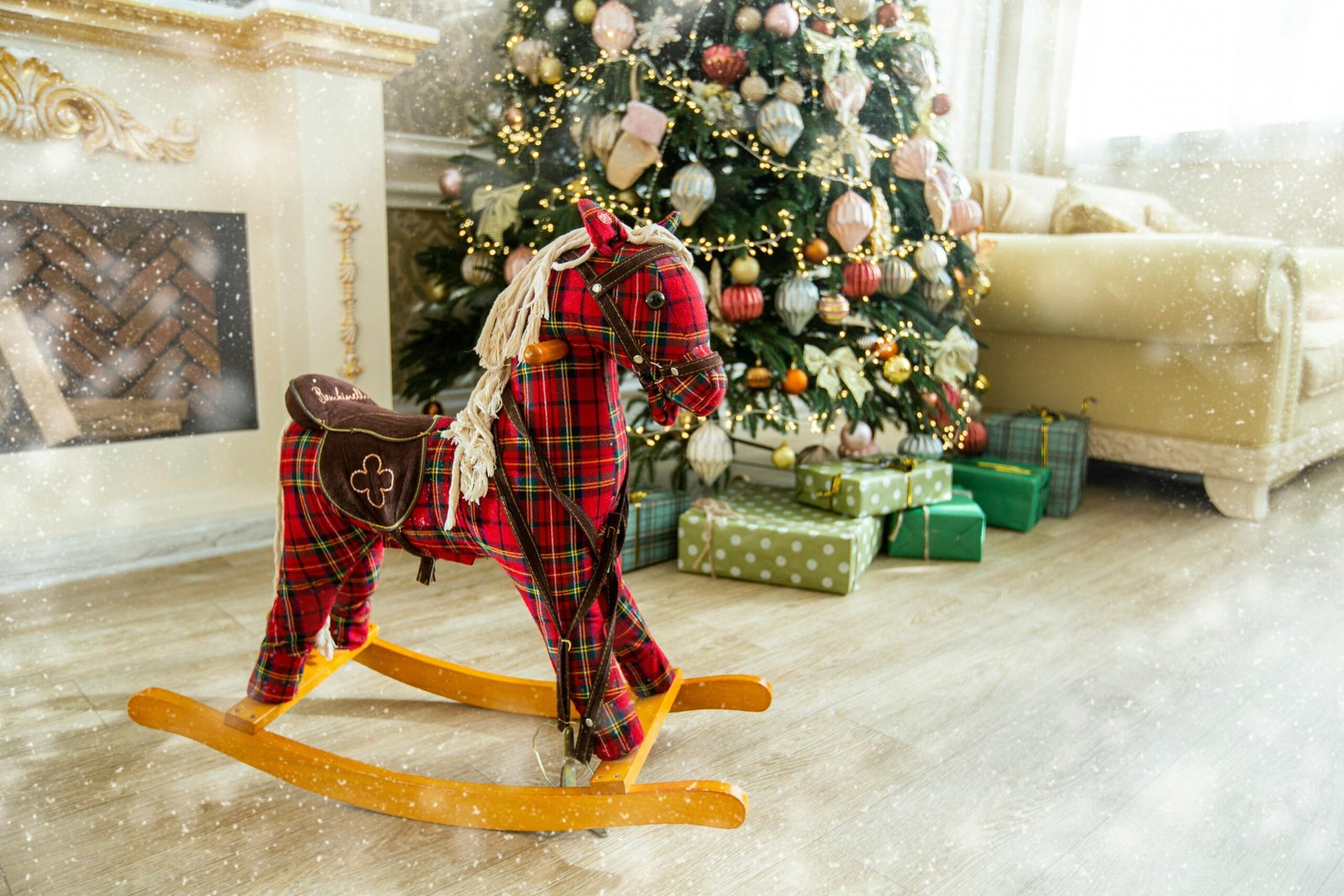 Christmas tree decorated with travel ornaments, personalized souvenirs, and landmark replicas, symbolizing cherished holiday memories and global adventures.
